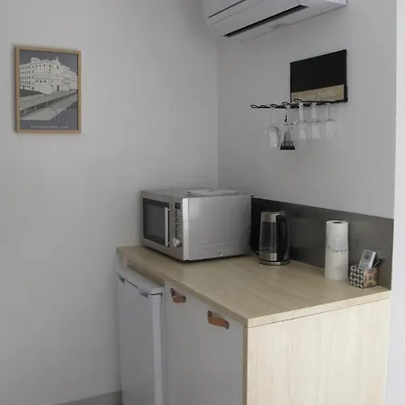 Superbe Studio Cabine Au Bord De La Plage Saint-Raphael (Var)