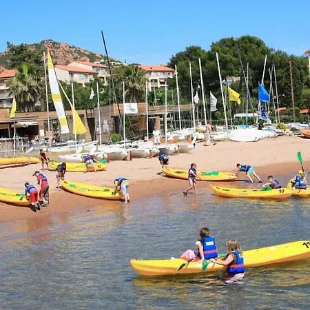 Superbe Studio Cabine Au Bord De La Plage Apartment Saint-Raphael (Var)